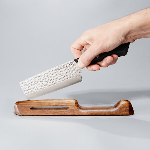NAKIRI-KNIFE-V1_1x1_Grey_Background_Knife_Base_Hand-4_menu.jpg