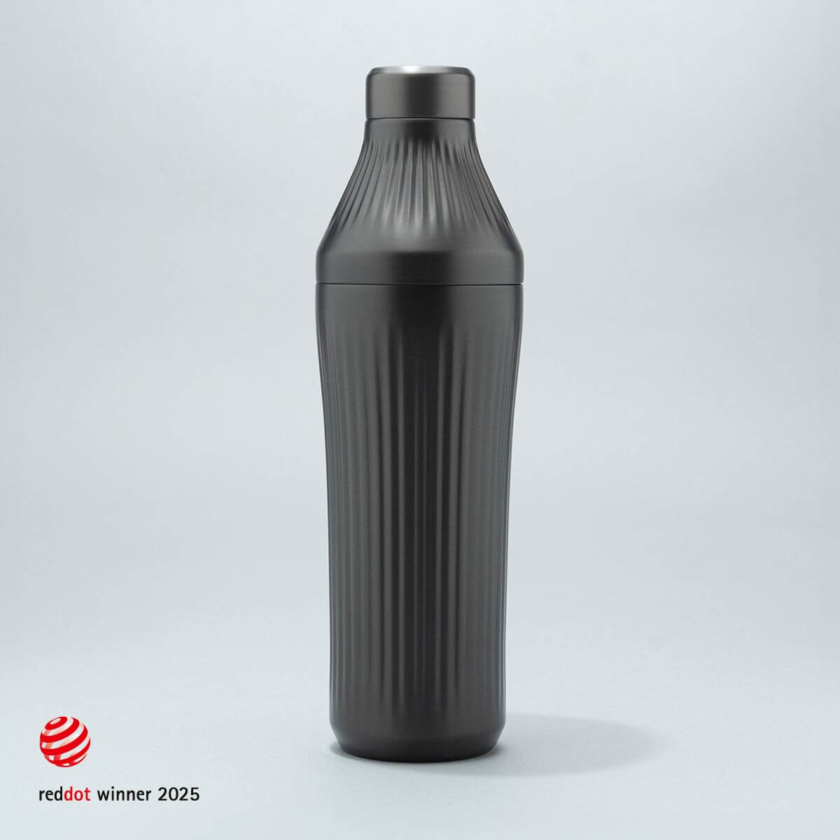 Gunmetal Black Diamond Edition Hybrid Cocktail Shaker photo on gray background with RedDot Winner 2025 logo overlay